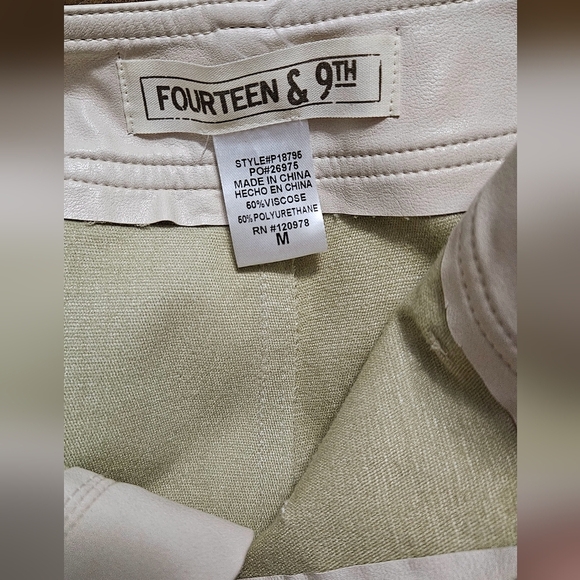 LIZARD THICKET Cream color faux leather wide leg ankle pants. Size Med NWT - Picture 13 of 15